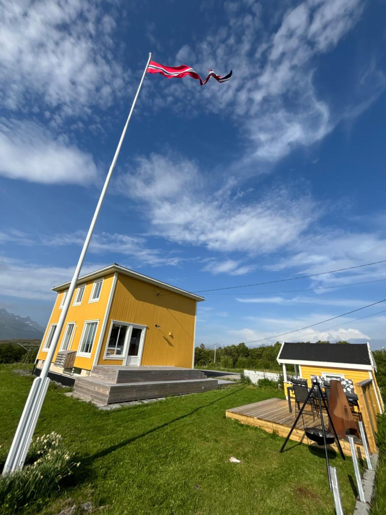 Pederstua, A Classic Fisherman'S Farm House In The Middle Of Lofoten Storeidet Екстериор снимка